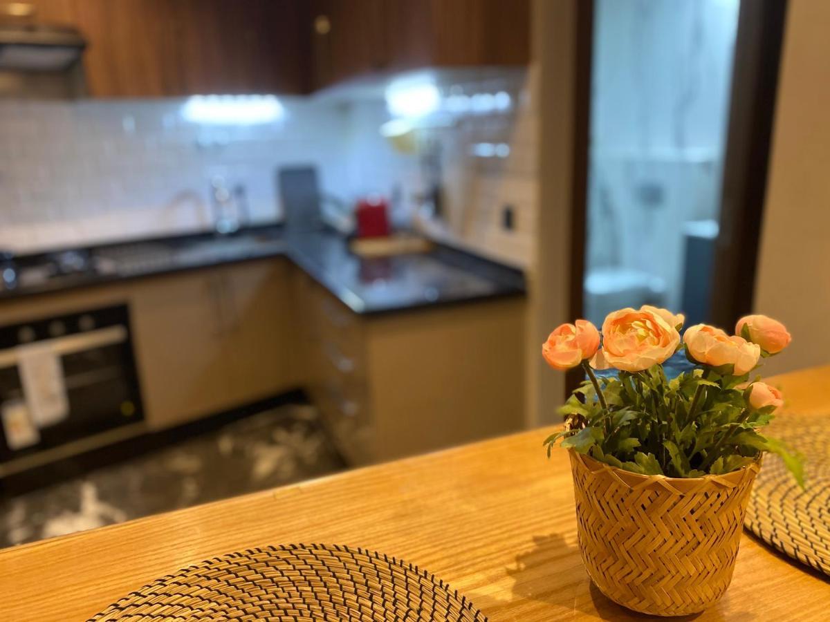 Lovely 1-Bedroom Rental Unit Near 2Mars/Habous Casablanca Bagian luar foto